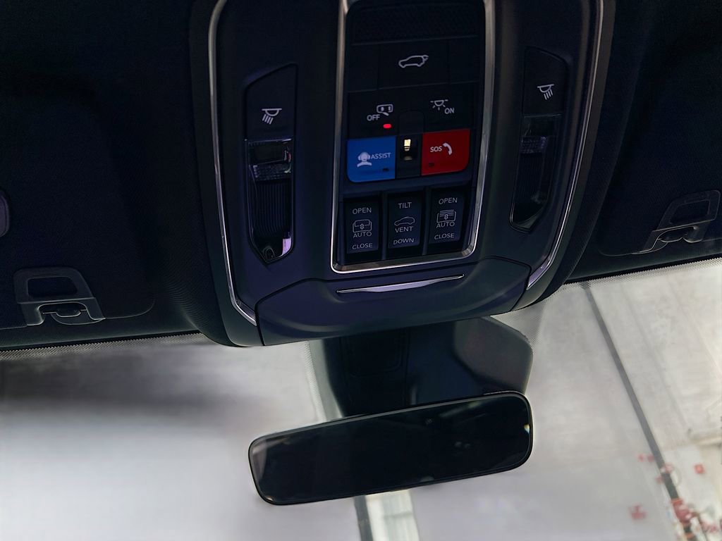 New 2025 Jeep Grand Cherokee L Limited w/ Black Appearance Package image 25