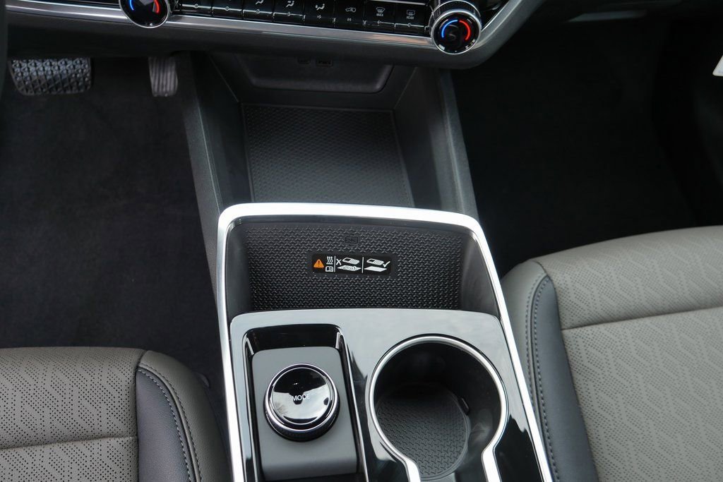 New 2026 Chevrolet Equinox LT w/ Convenience Package II image 13