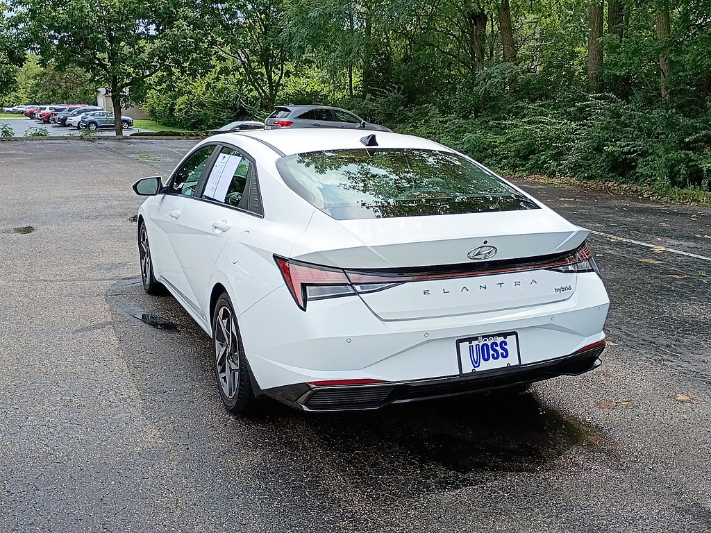 Used 2022 Hyundai Elantra Limited FWD image 5