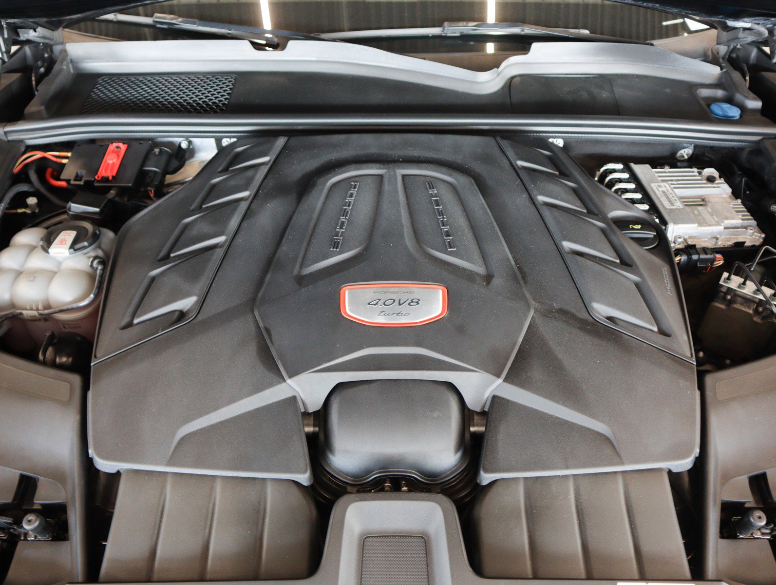 Used 2023 Porsche Cayenne Turbo AWD/4WD image 25