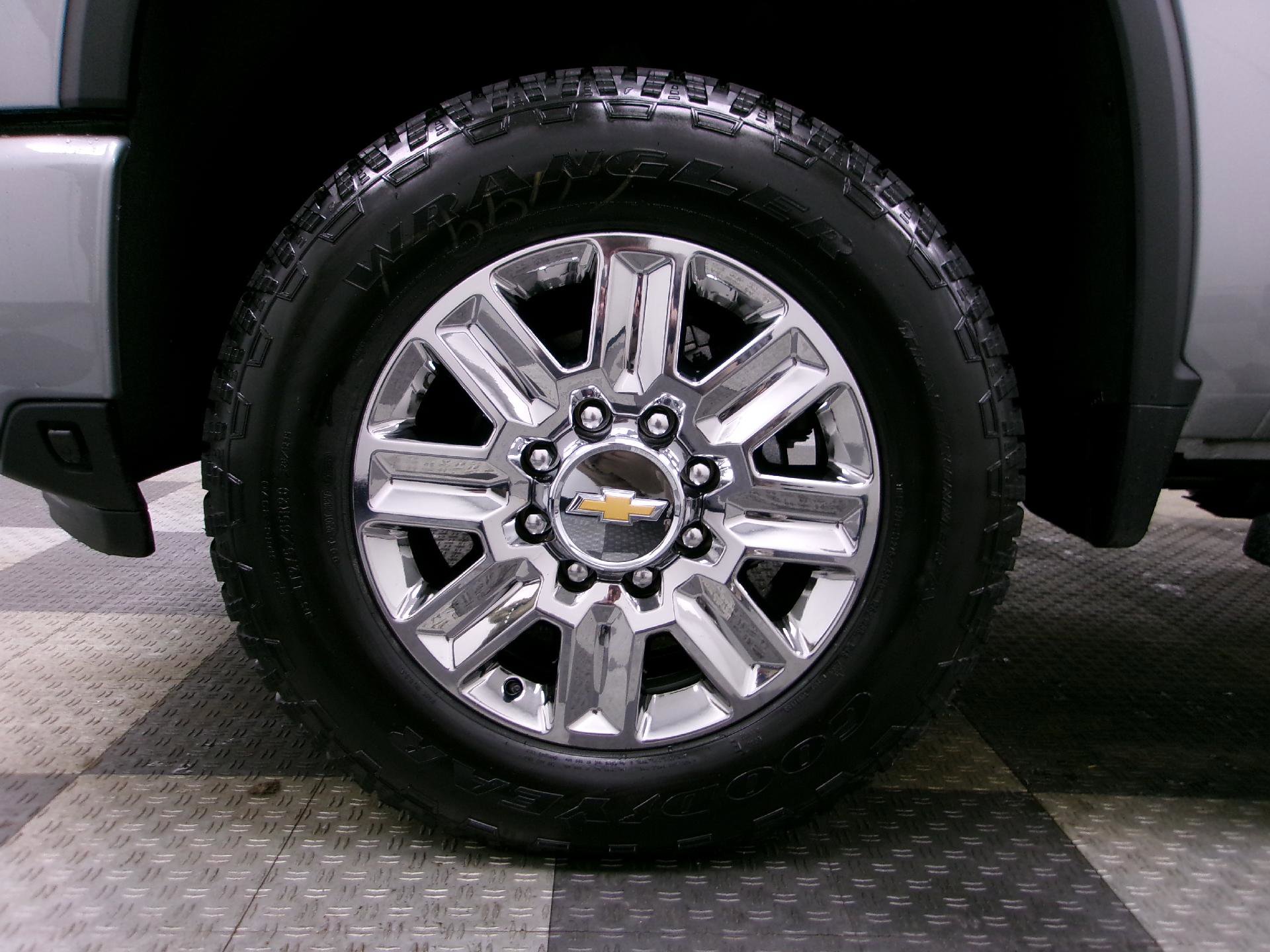 New 2026 Chevrolet Silverado 3500 High Country w/ Technology Package AWD/4WD image 16