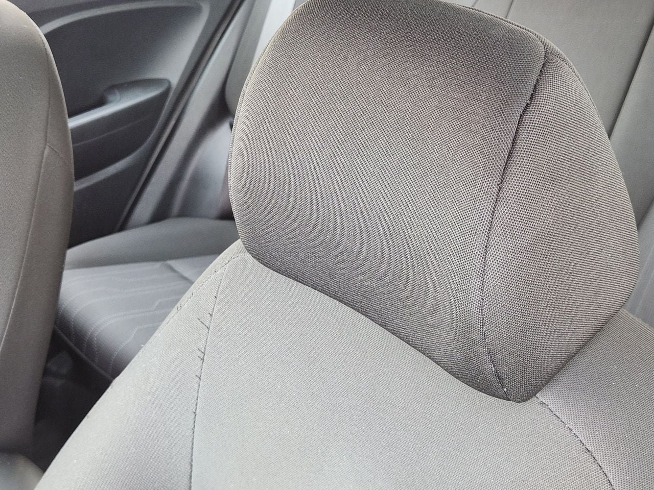 Used 2025 Hyundai Venue SE FWD image 11