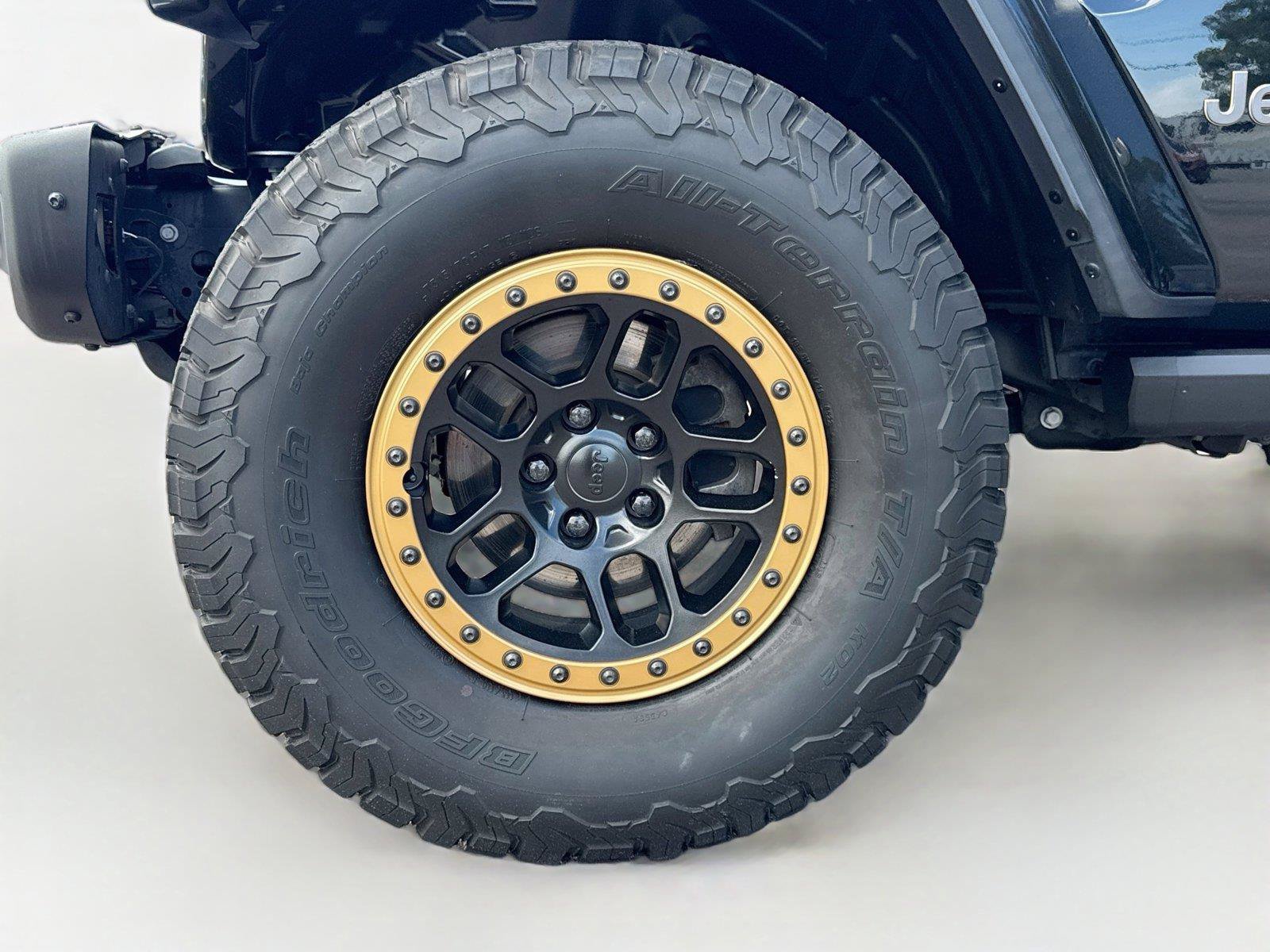 Used 2022 Jeep Wrangler Unlimited Rubicon w/ Xtreme Recon 35" Tire Package AWD/4WD image 37