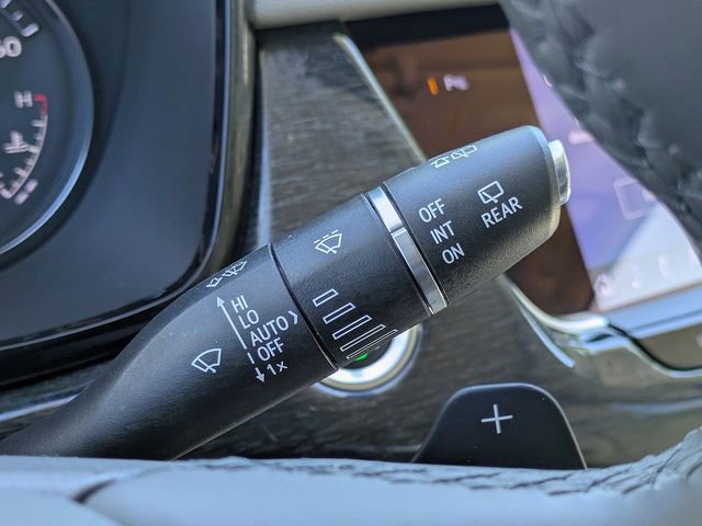 Certified 2023 Cadillac XT6 Premium Luxury w/ Technology Package image 30