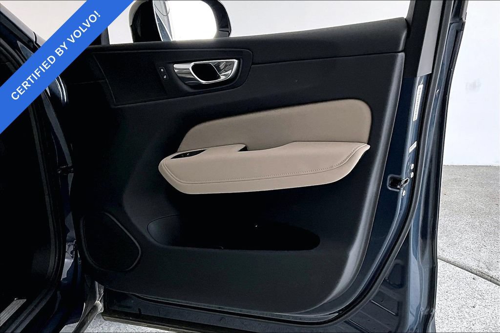 Certified 2026 Volvo XC60 B5 Plus AWD/4WD image 23