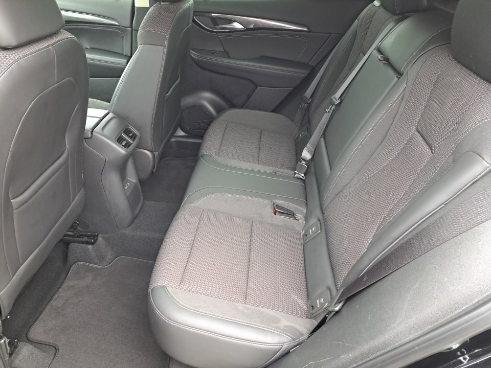 Used 2022 Buick Envision Preferred image 12