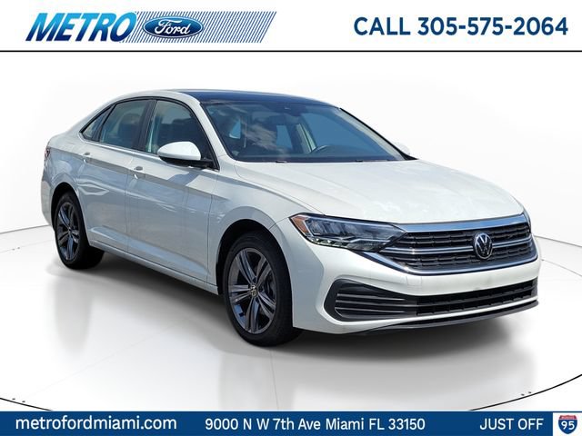 Used 2023 Volkswagen Jetta SE w/ Panoramic Sunroof Package FWD image 1