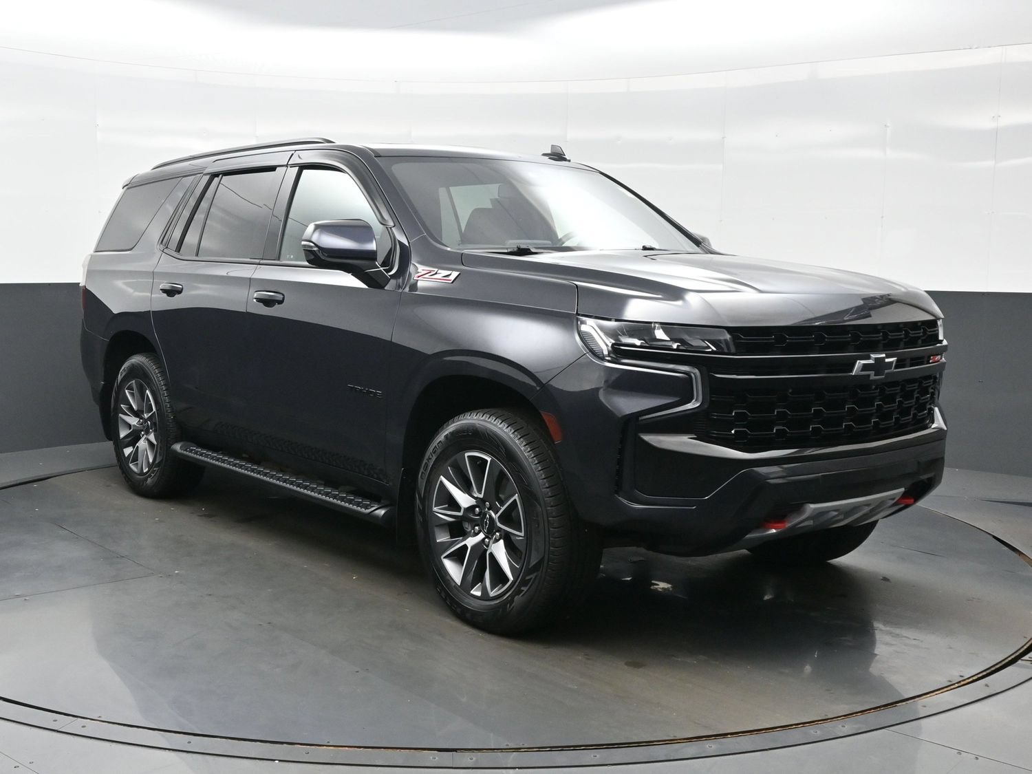 Used 2023 Chevrolet Tahoe Z71 w/ Luxury Package AWD/4WD image 8