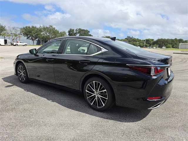 New 2025 Lexus ES 350 w/ Premium Package image 5