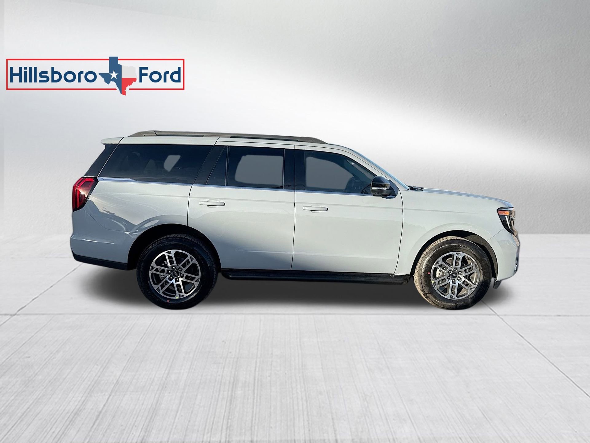 New 2025 Ford Expedition Active image 5