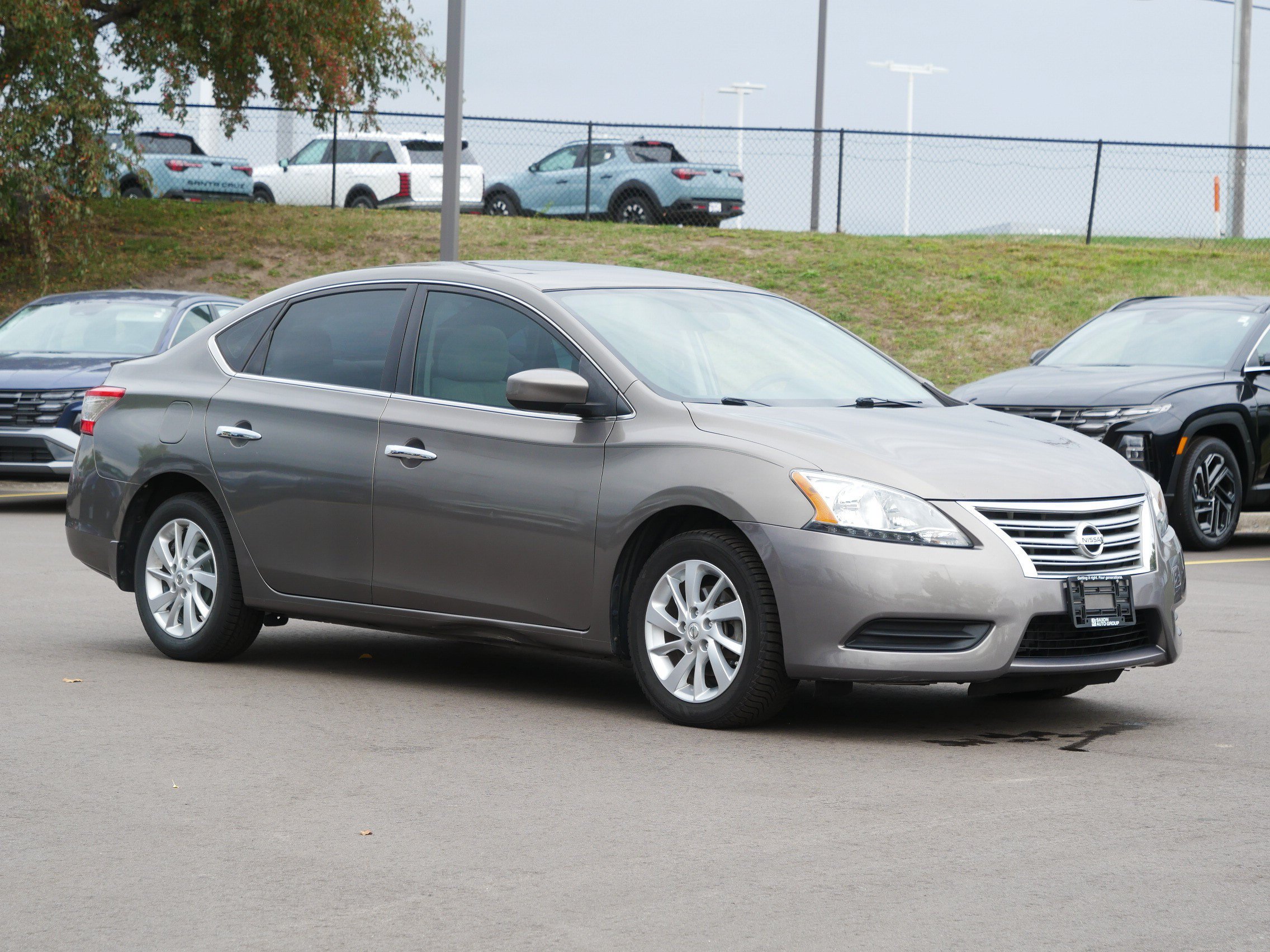 Used 2015 Nissan Sentra SV w/ Style Package FWD image 4