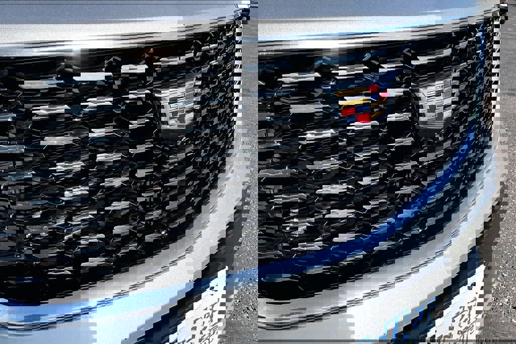 Used 2022 Cadillac XT4 Premium Luxury w/ Enhanced Visibility Package image 28