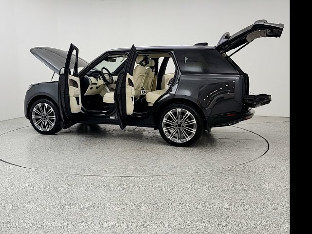New 2026 Land Rover Range Rover SE AWD/4WD image 12