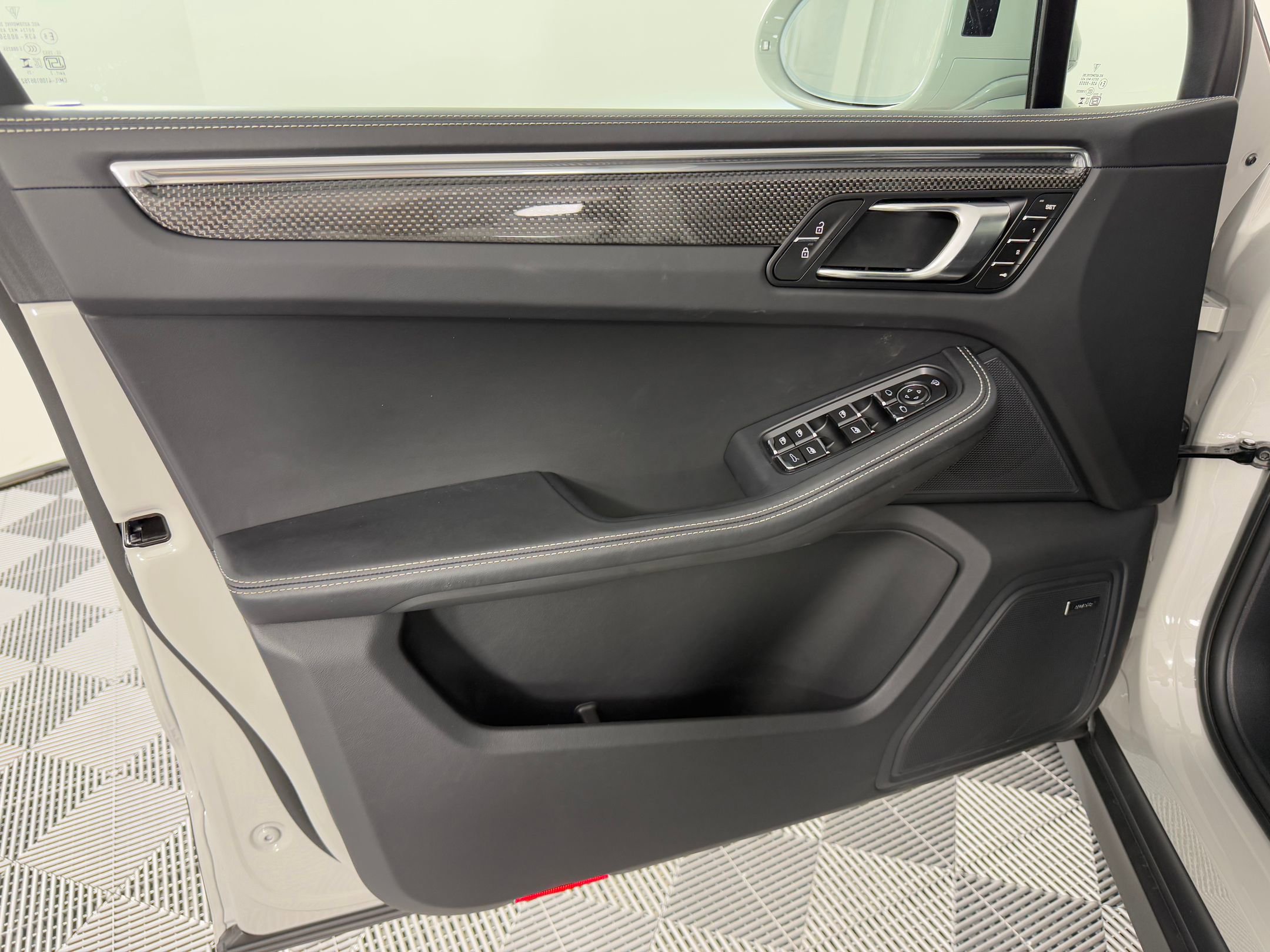 New 2026 Porsche Macan GTS AWD/4WD image 14