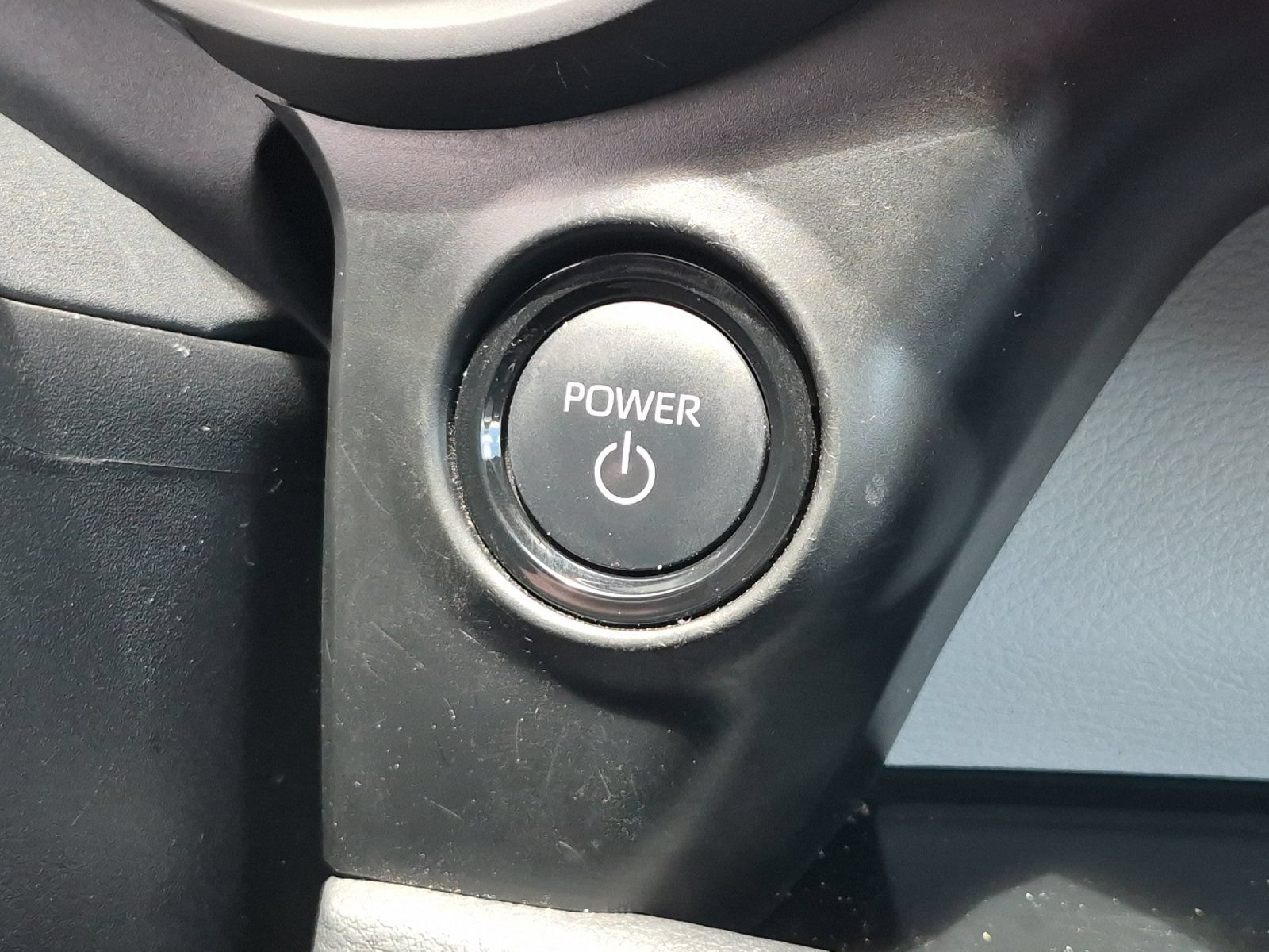Used 2025 Toyota Sienna XLE FWD image 22