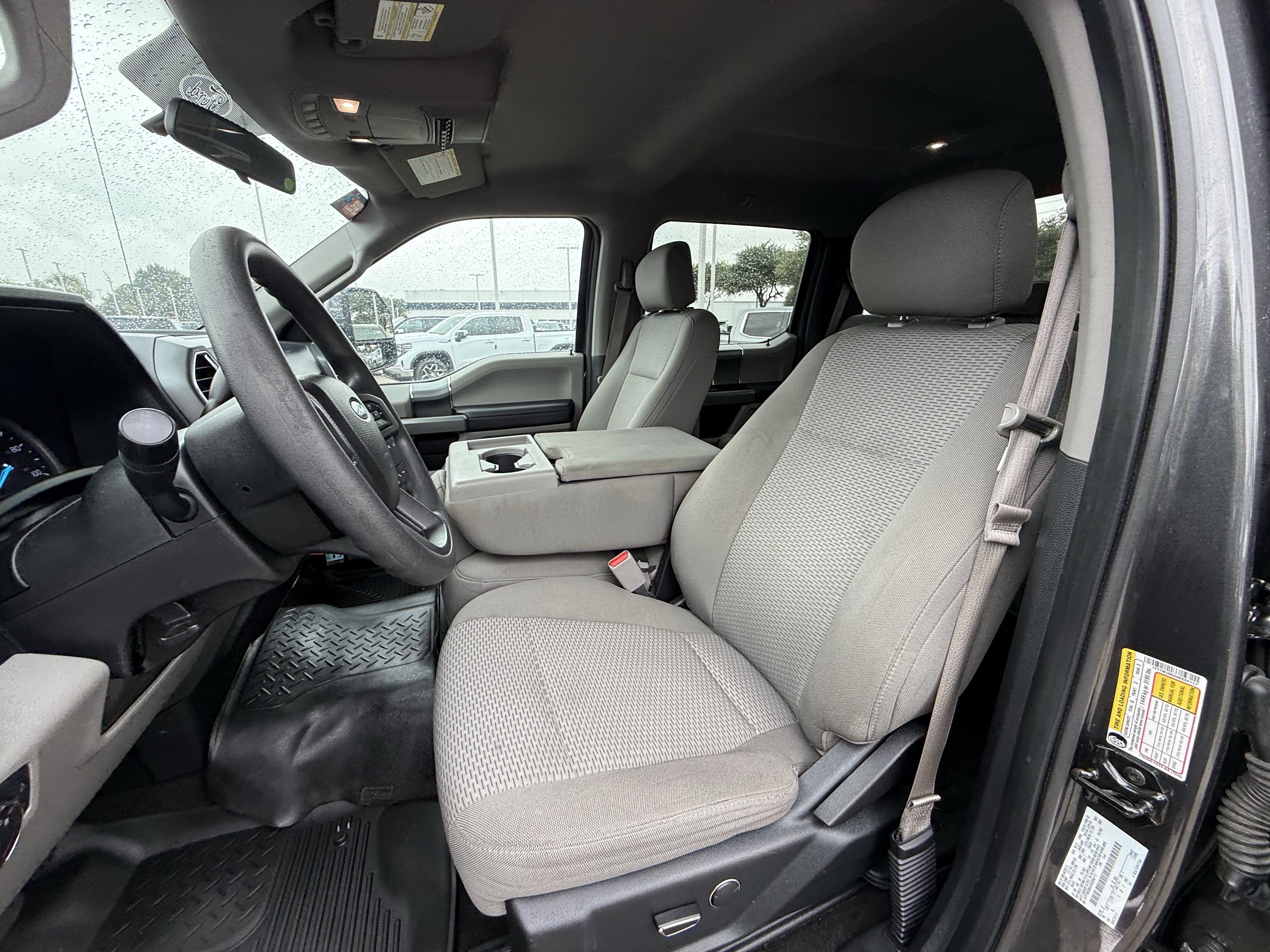 Used 2017 Ford F250 XLT w/ XLT Premium Package AWD/4WD image 26