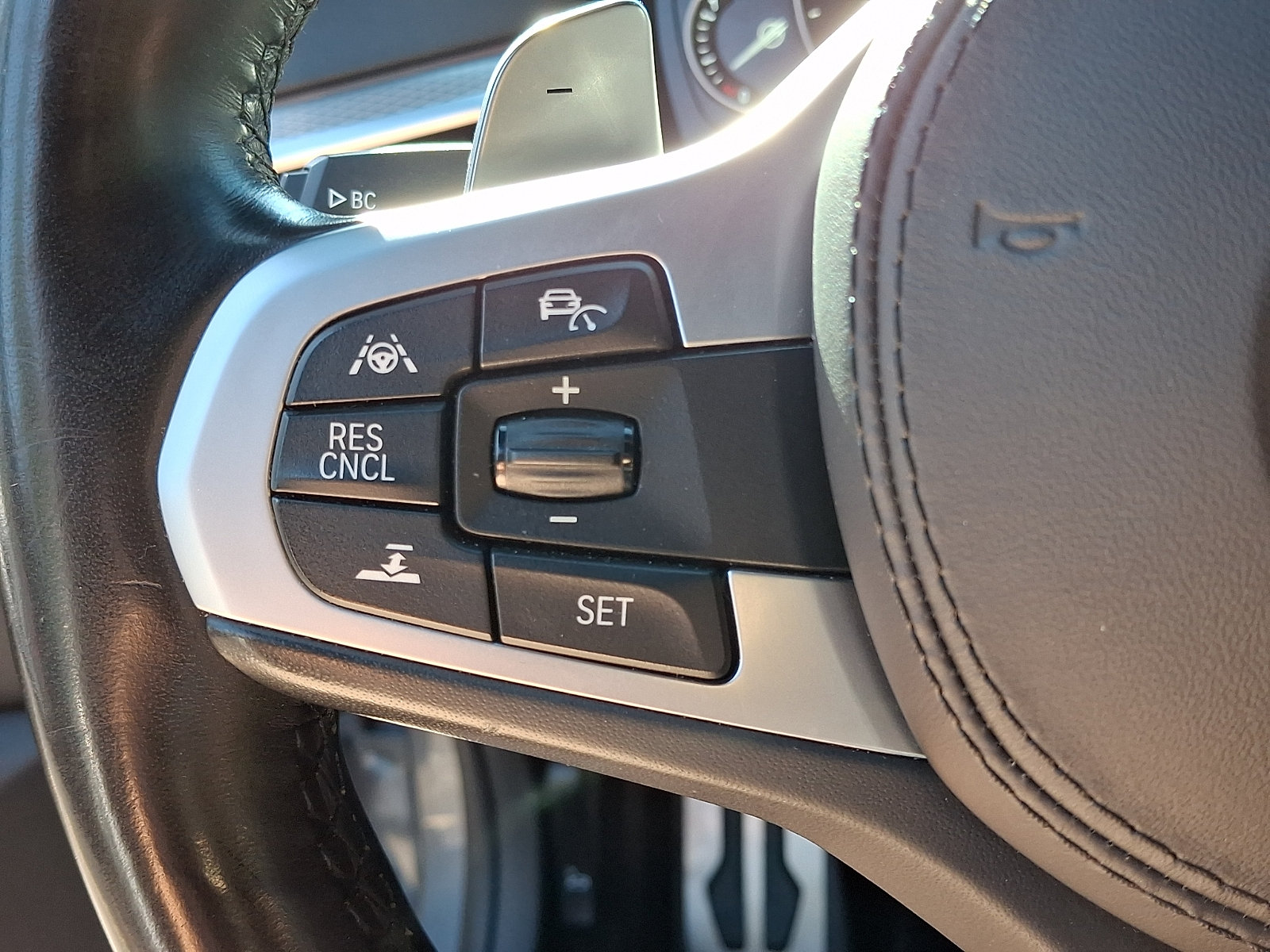 Used 2019 BMW M550i xDrive AWD/4WD image 24