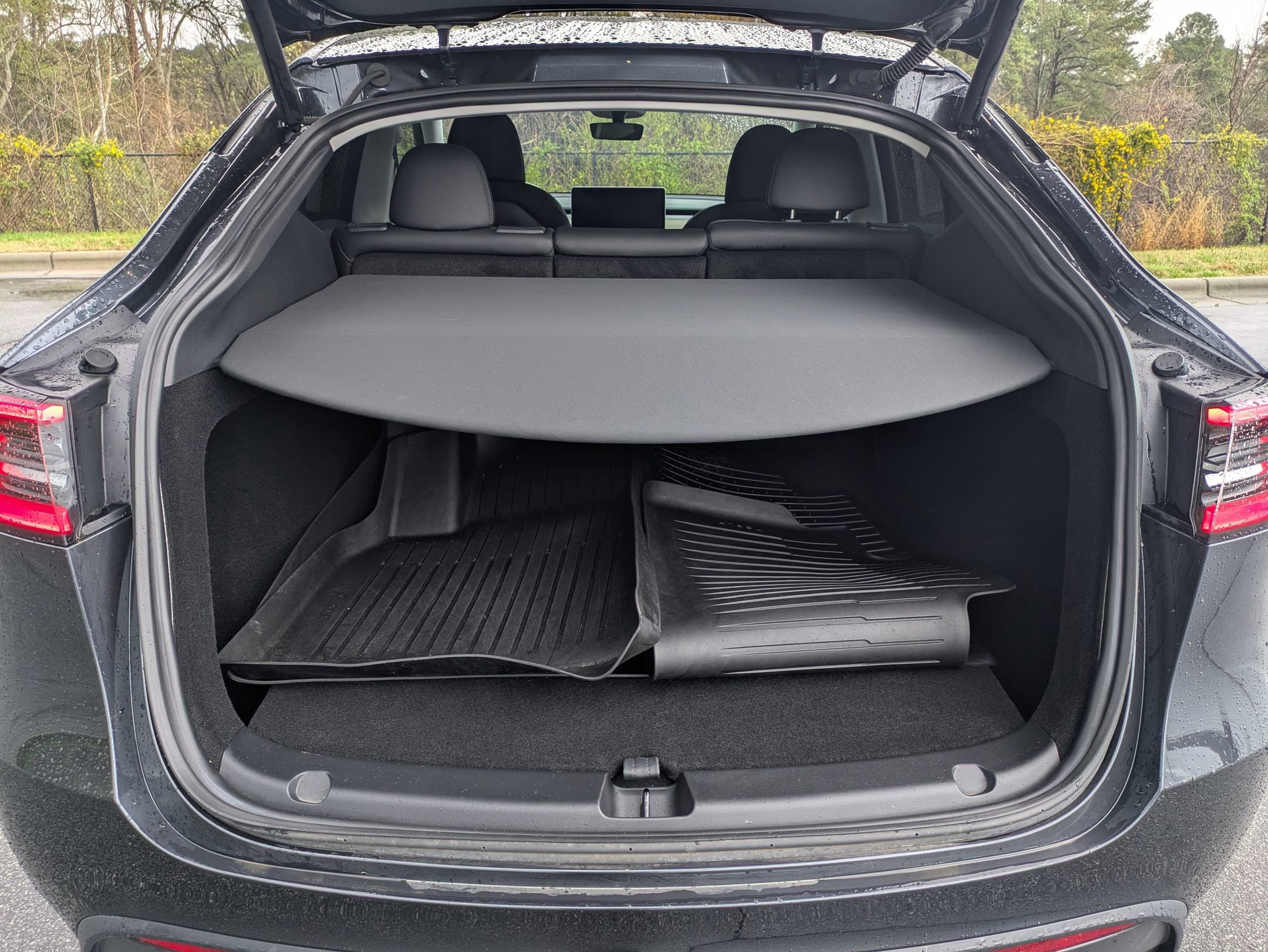 Used 2024 Tesla Model Y Performance image 23