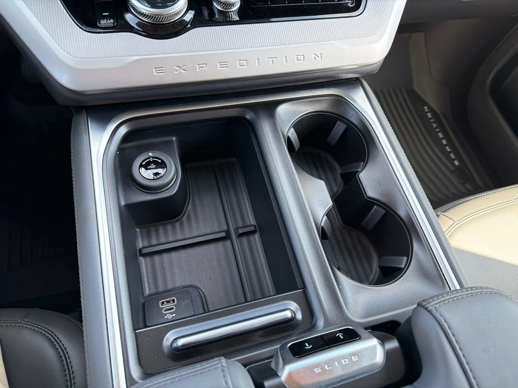 New 2026 Ford Expedition Max Active AWD/4WD image 5