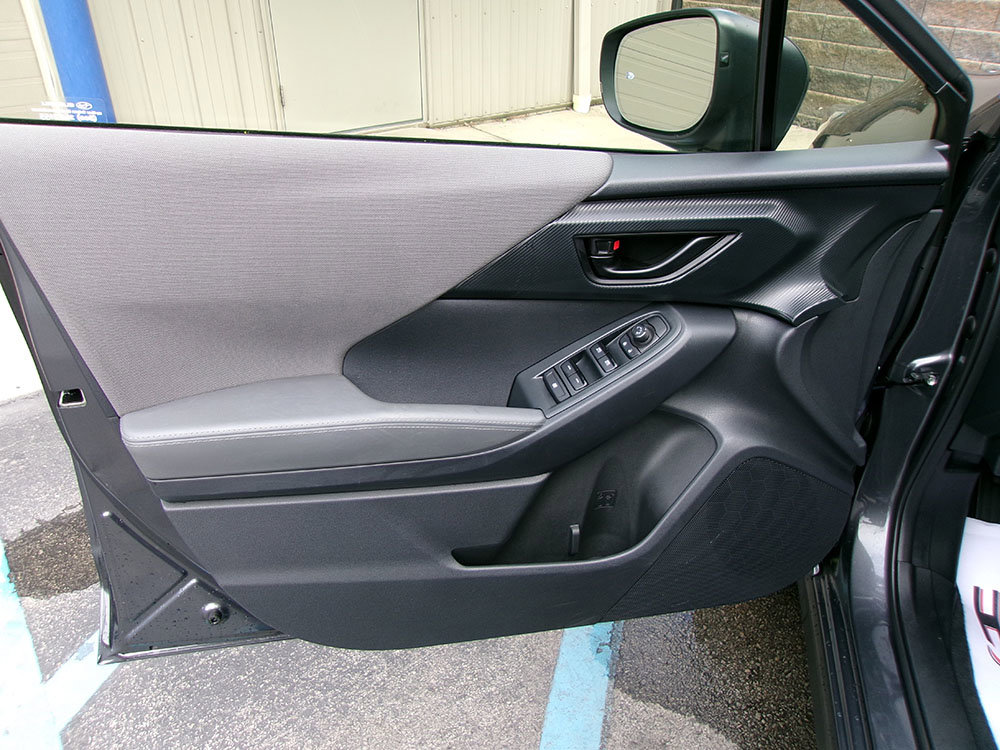 Used 2024 Subaru Crosstrek 2.0i Premium AWD/4WD image 16