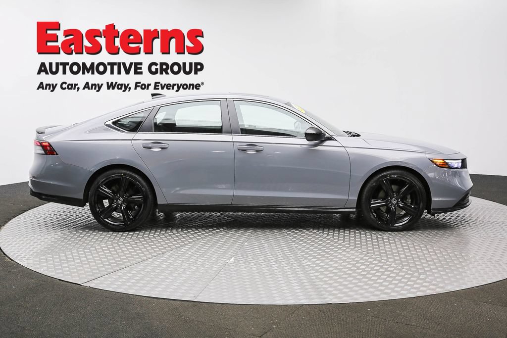 Used 2023 Honda Accord Sport image 4