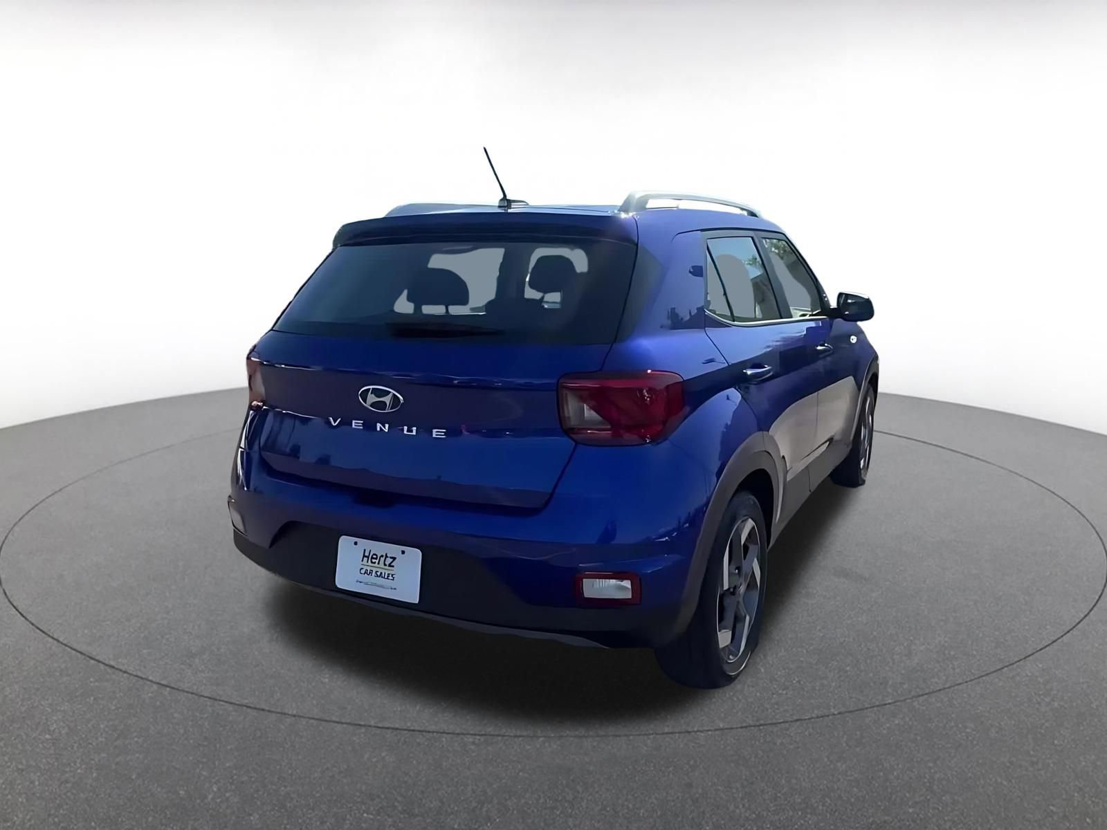 Used 2025 Hyundai Venue SEL image 14