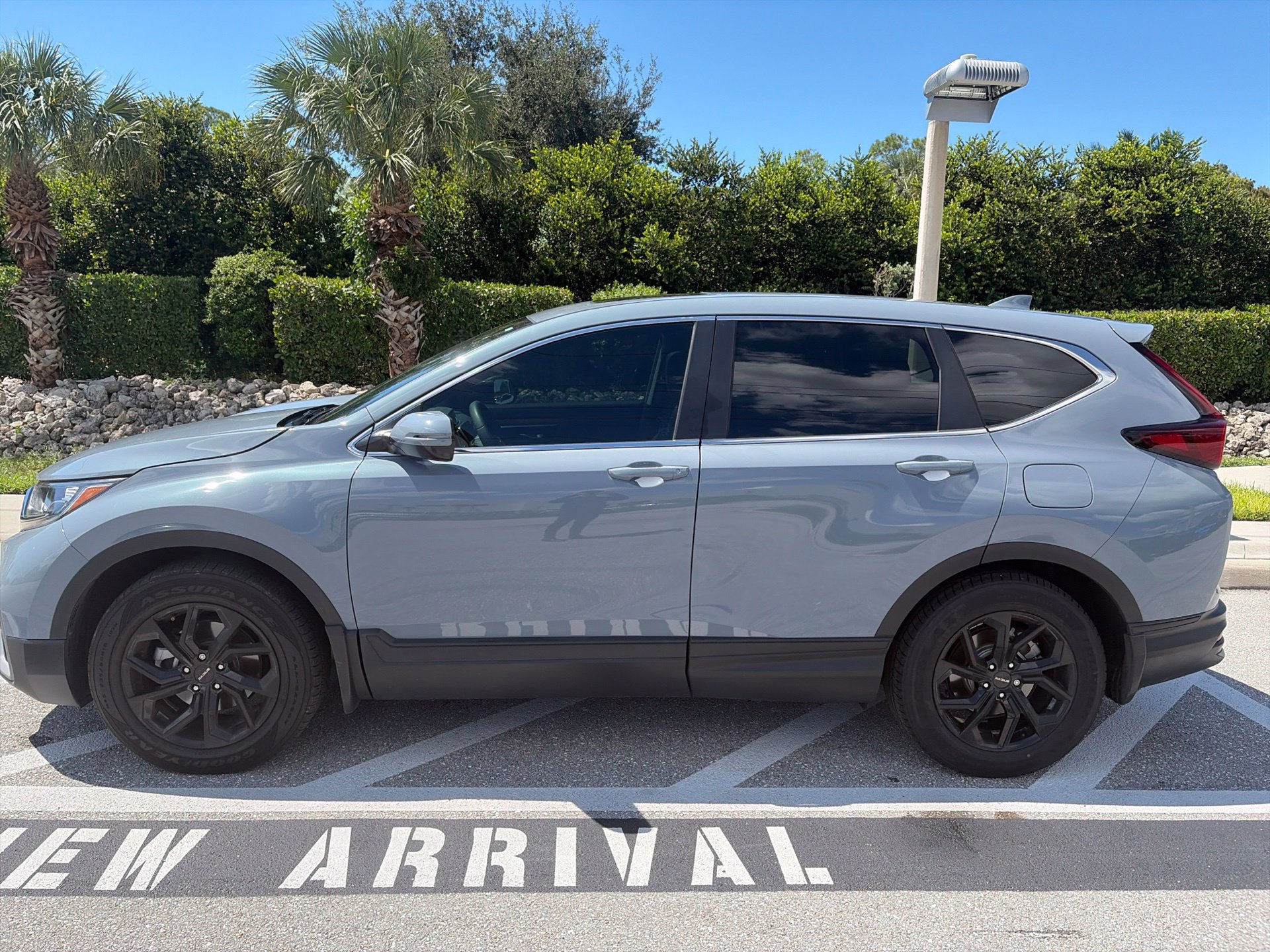 Used 2022 Honda CR-V EX image 2