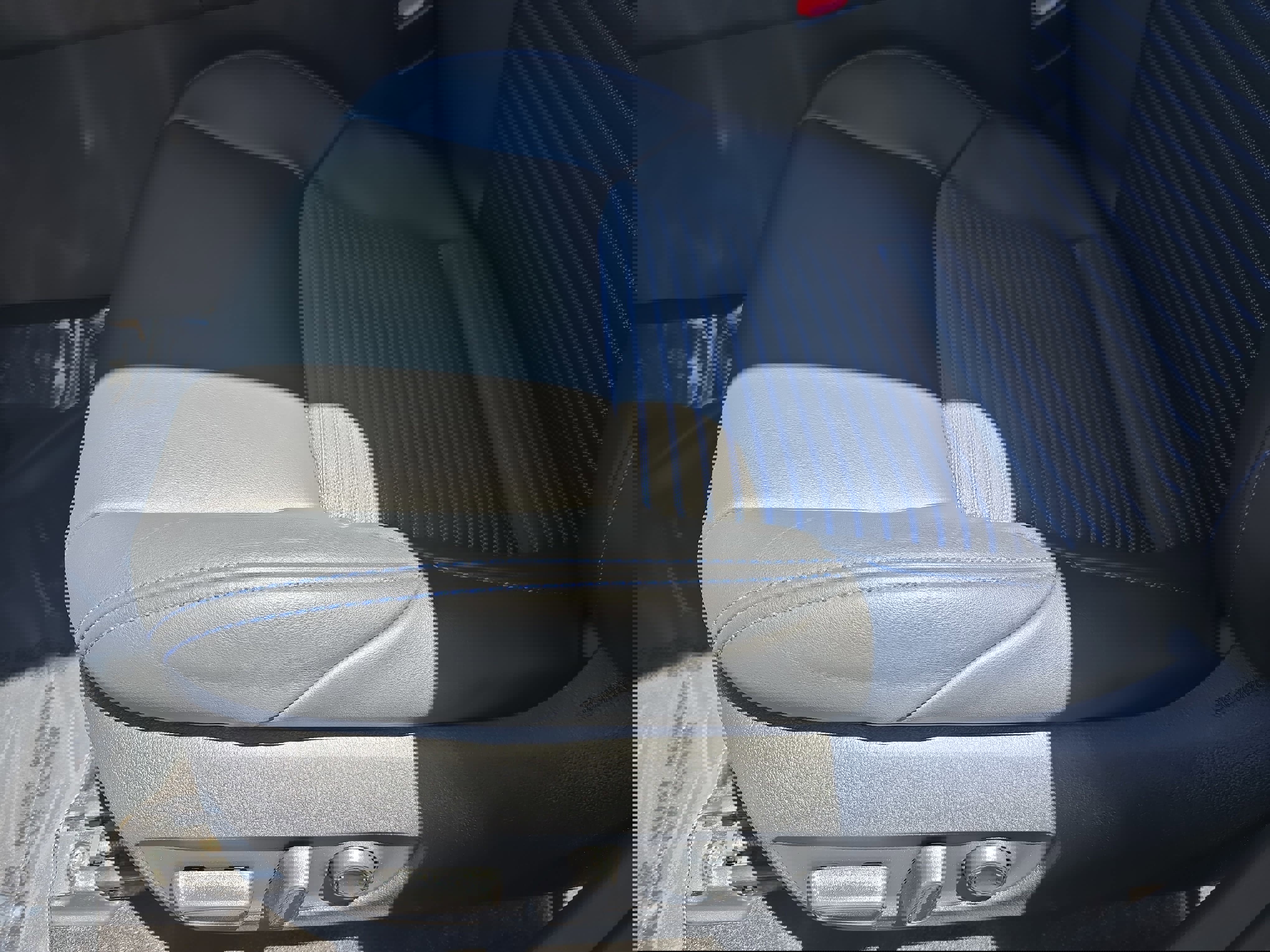 Used 2023 Toyota RAV4 XSE AWD/4WD image 24