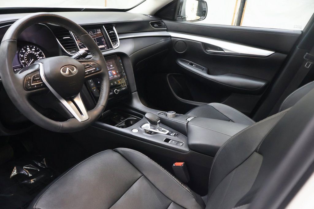 Used 2021 INFINITI QX50 Essential w/ Convenience Package AWD/4WD image 18
