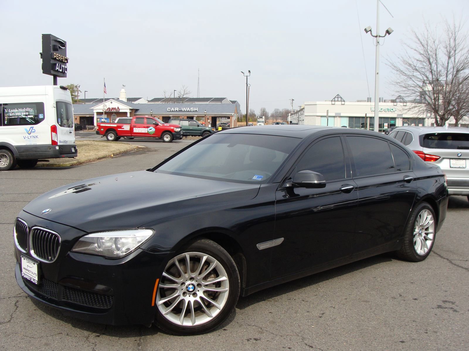 Used 2015 BMW 740Li image 3