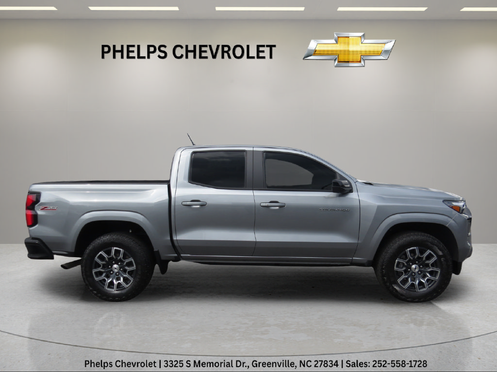 Certified 2025 Chevrolet Colorado Z71 w/ Technology Package AWD/4WD image 3