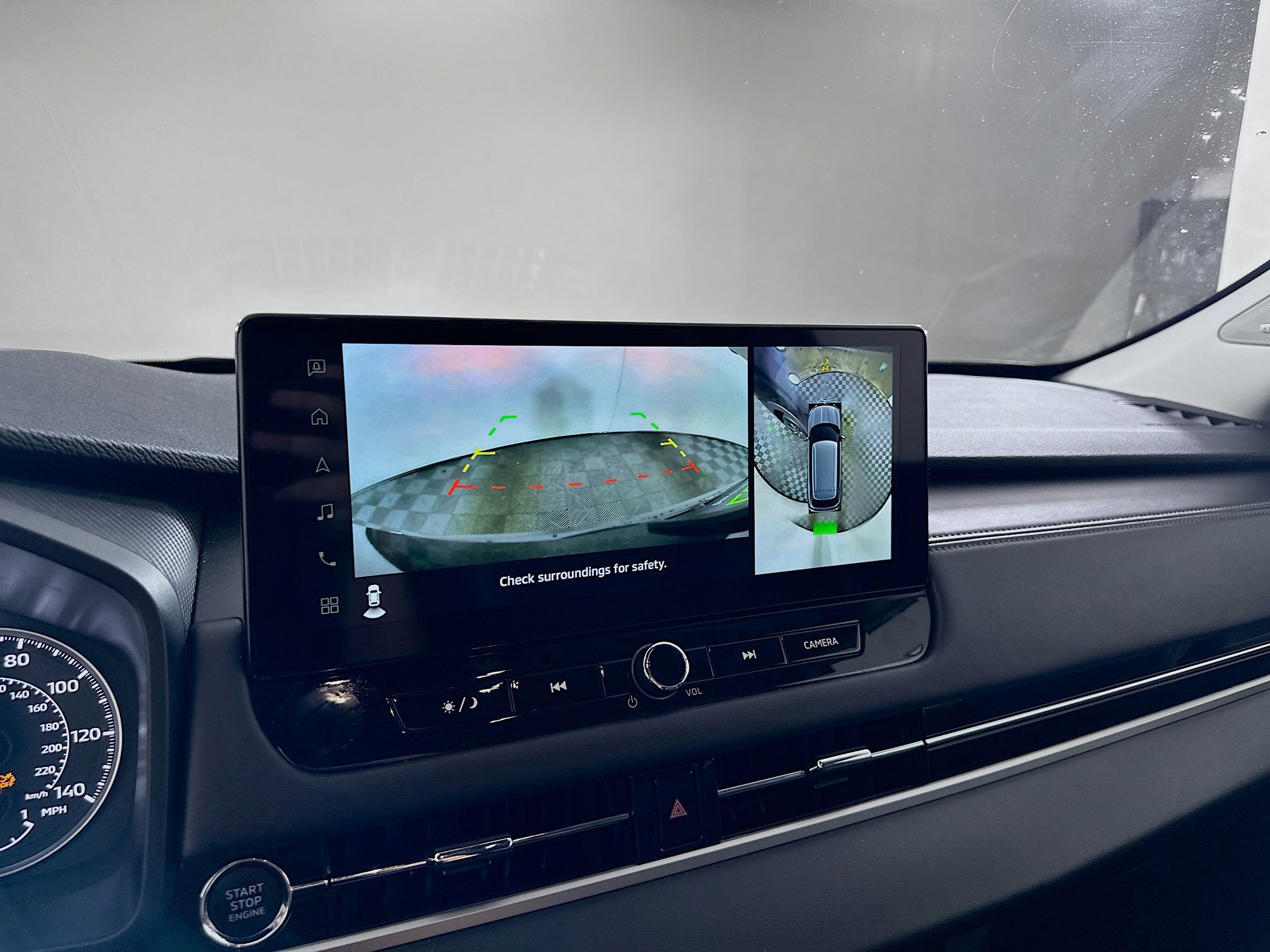 Used 2025 Mitsubishi Outlander SE image 22