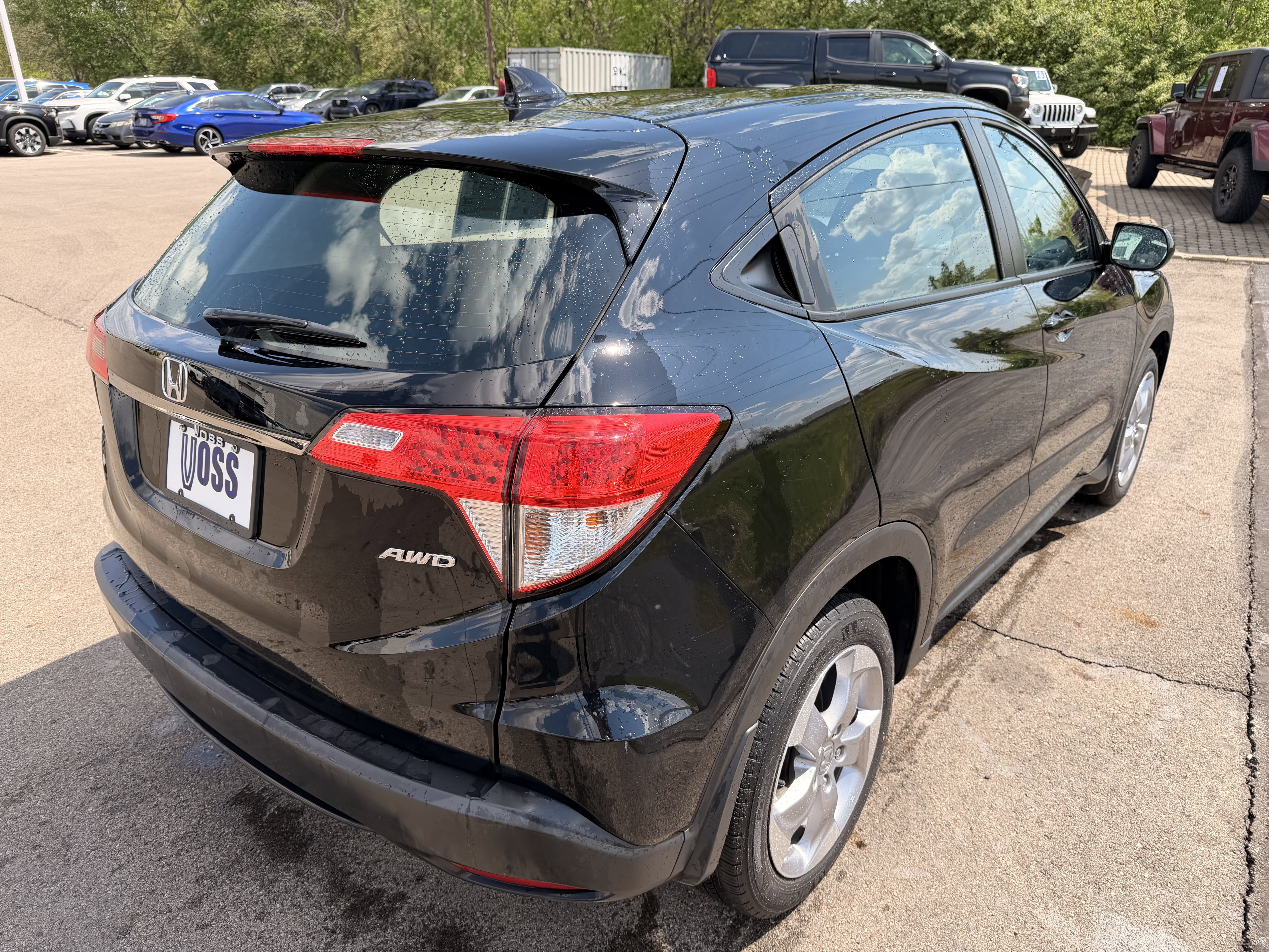 Used 2021 Honda HR-V LX image 3