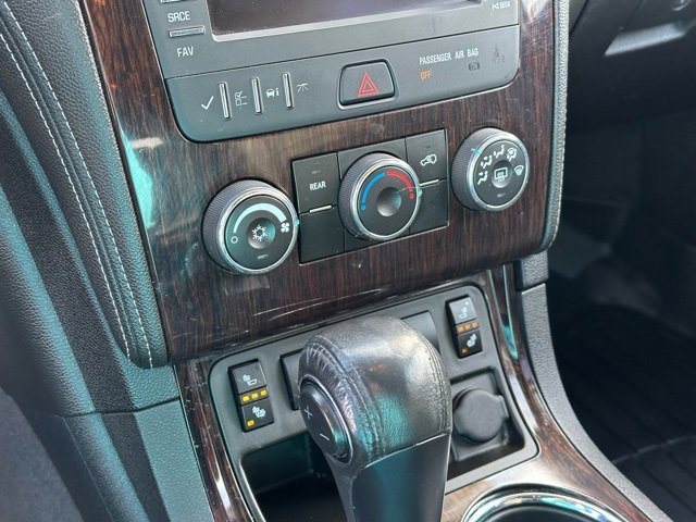 Used 2017 Chevrolet Traverse LT w/ Style and Technology Package image 10