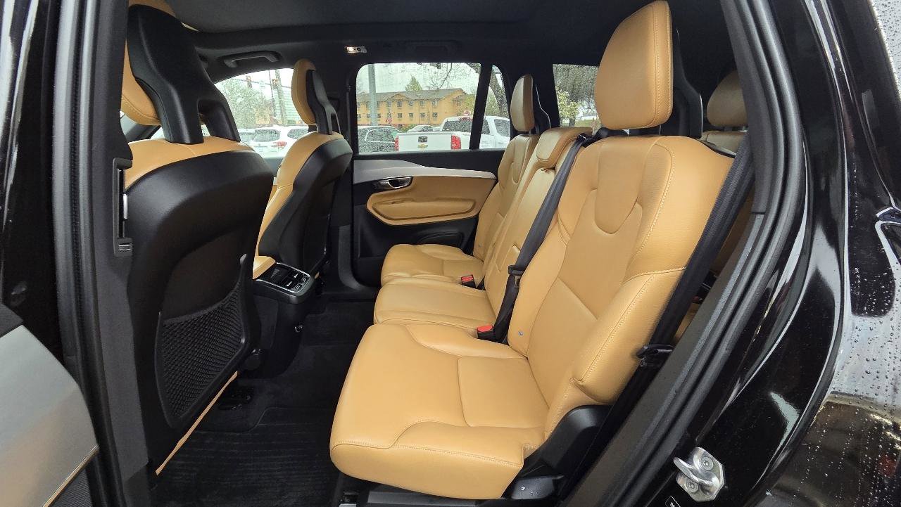 Used 2018 Volvo XC90 T5 Momentum w/ Convenience Package image 15