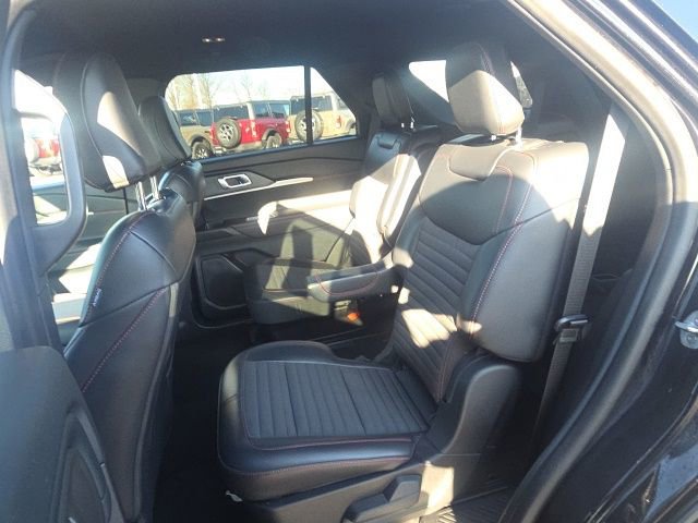 Certified 2025 Ford Explorer ST-Line image 20