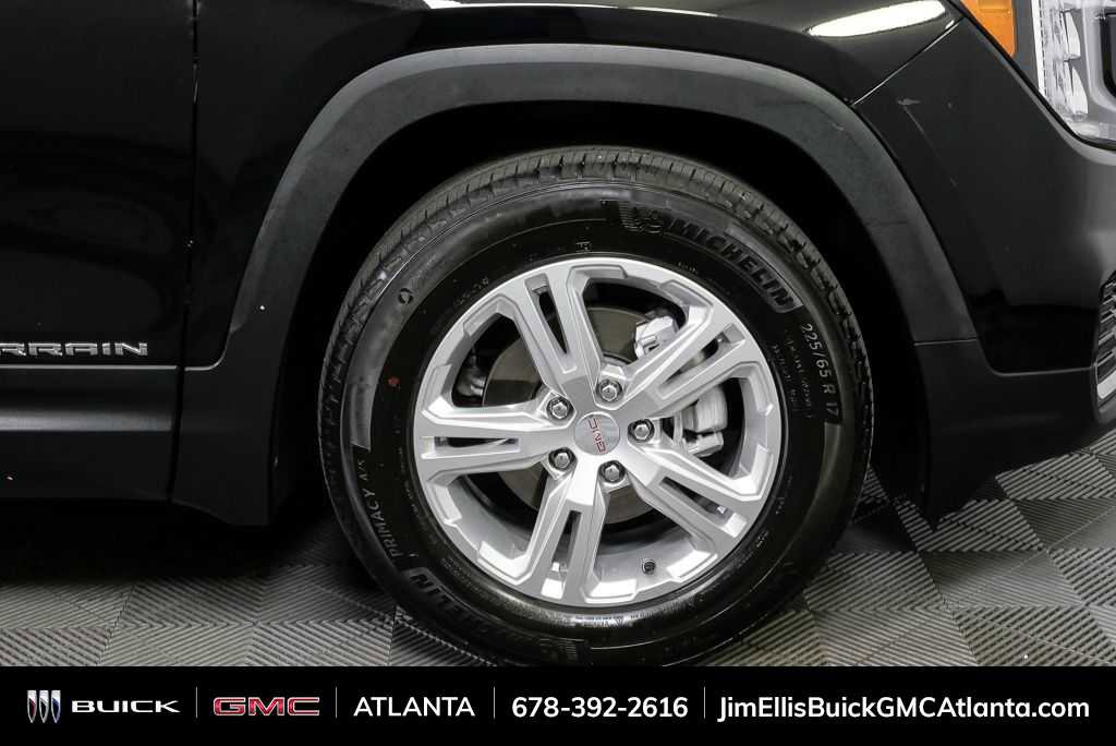 Used 2024 GMC Terrain SLE image 35
