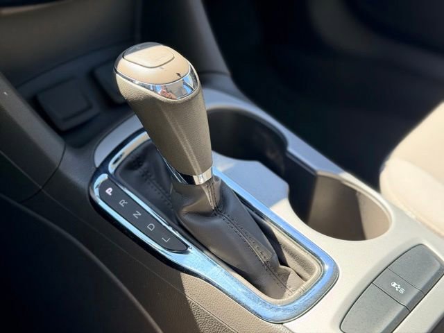 Used 2017 Chevrolet Cruze LS FWD image 10