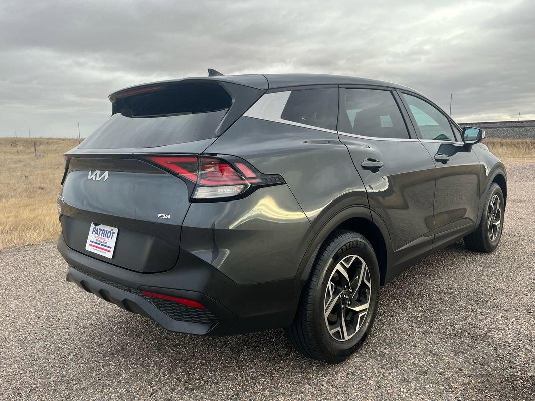Used 2024 Kia Sportage LX image 5