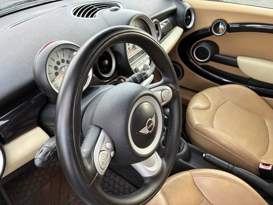 Used 2010 MINI Cooper Clubman Hardtop image 17