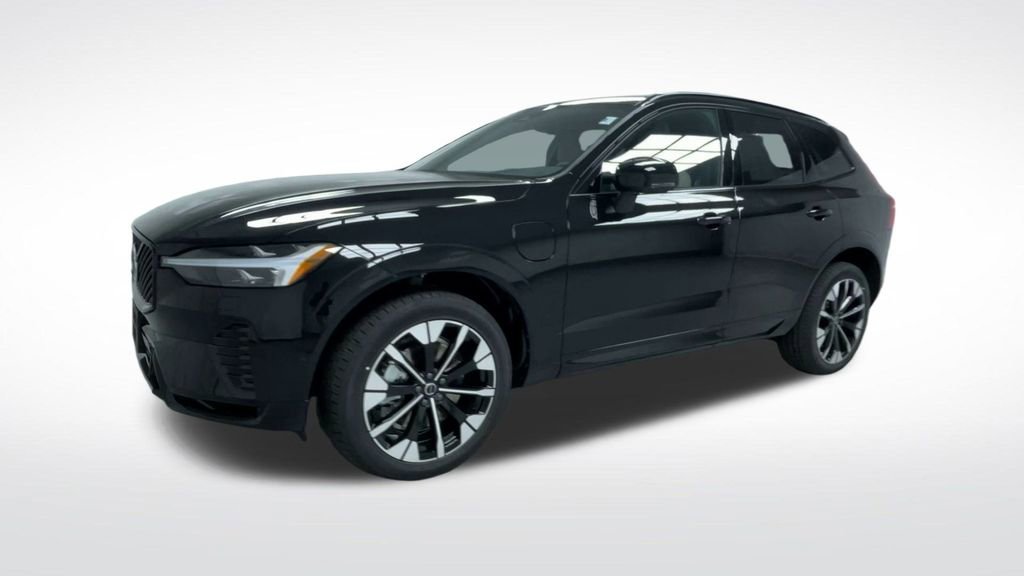 New 2026 Volvo XC60 T8 Plus w/ Protection Package Premier image 18