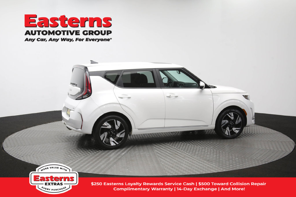 Used 2023 Kia Soul GT-Line FWD image 44