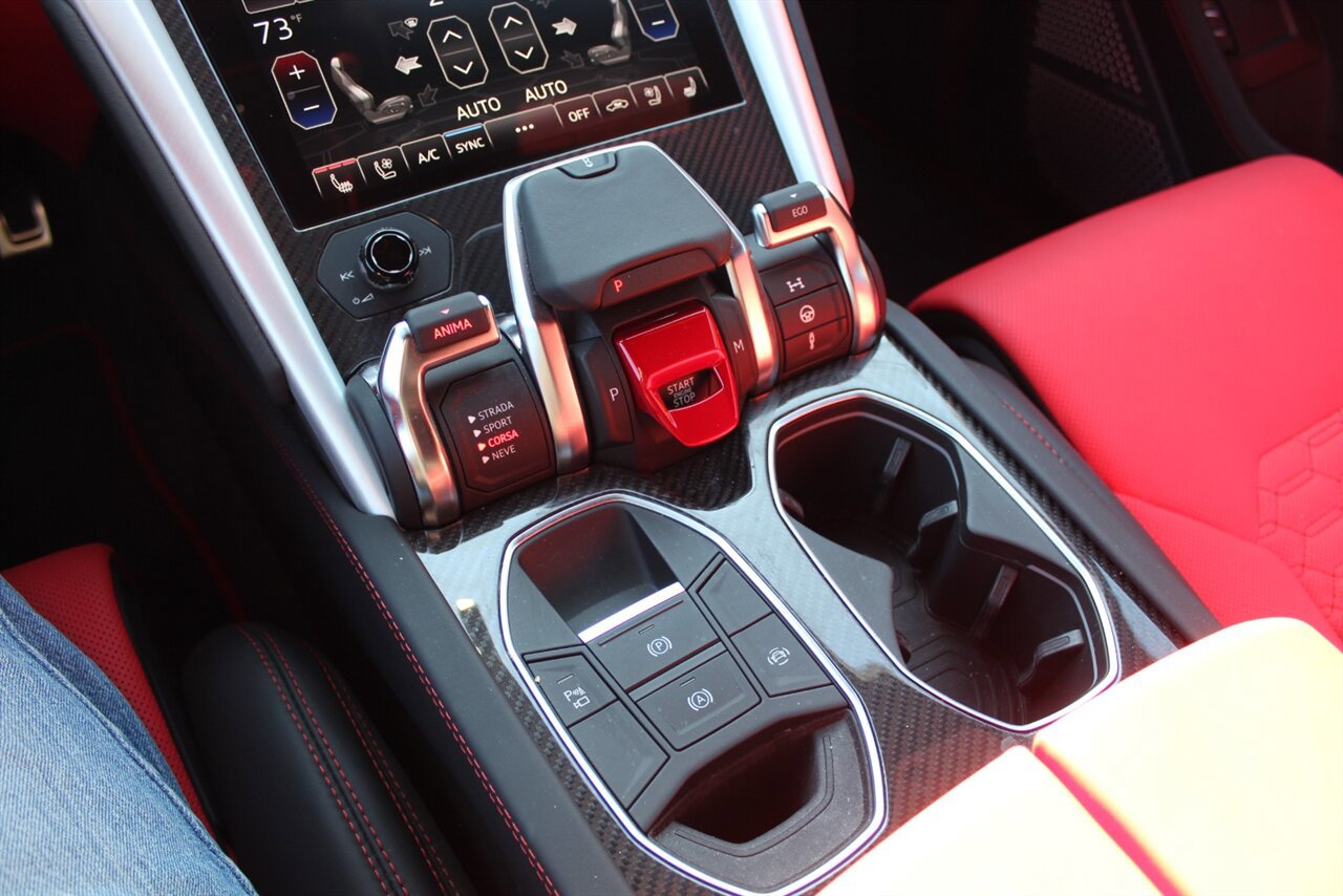Used 2019 Lamborghini Urus image 9