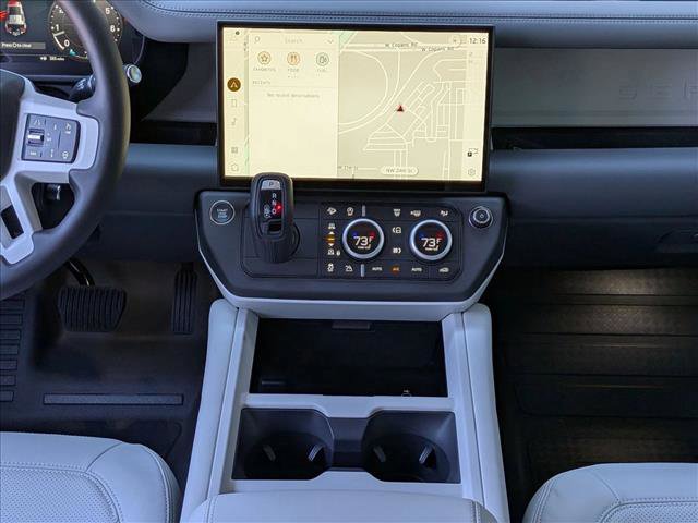 New 2026 Land Rover Defender 110 X-Dynamic SE image 11