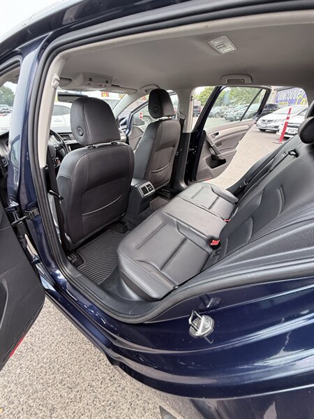 Used 2015 Volkswagen Golf S FWD image 27