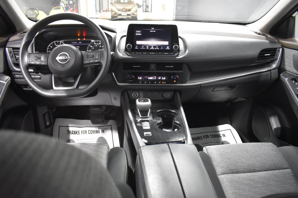 Used 2023 Nissan Rogue SV FWD image 14