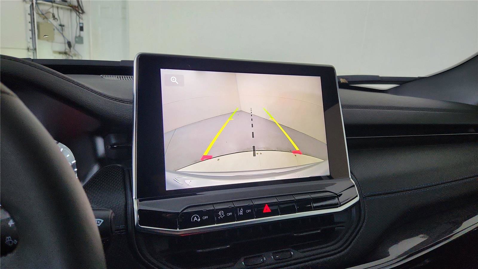 Used 2025 Jeep Compass Latitude w/ Convenience Group image 33