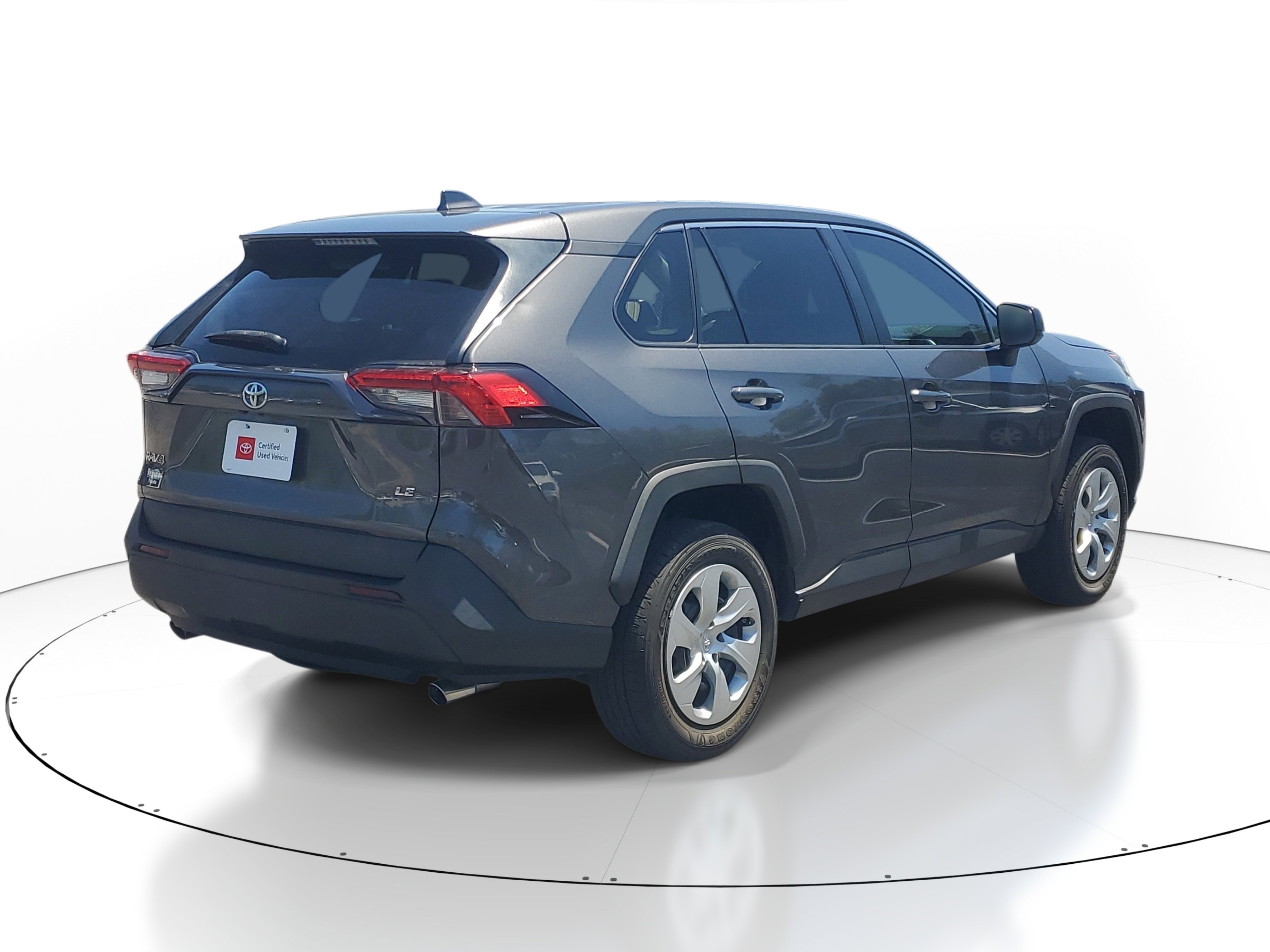 Certified 2022 Toyota RAV4 LE FWD image 6