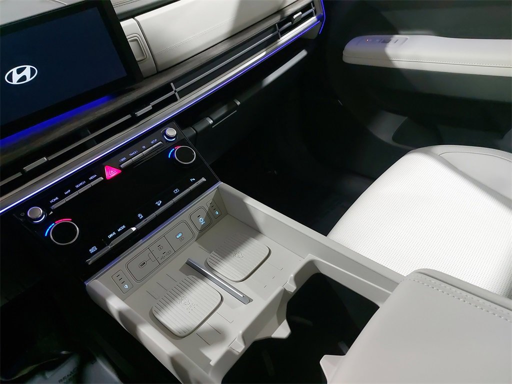 Used 2025 Hyundai Santa Fe Calligraphy image 26
