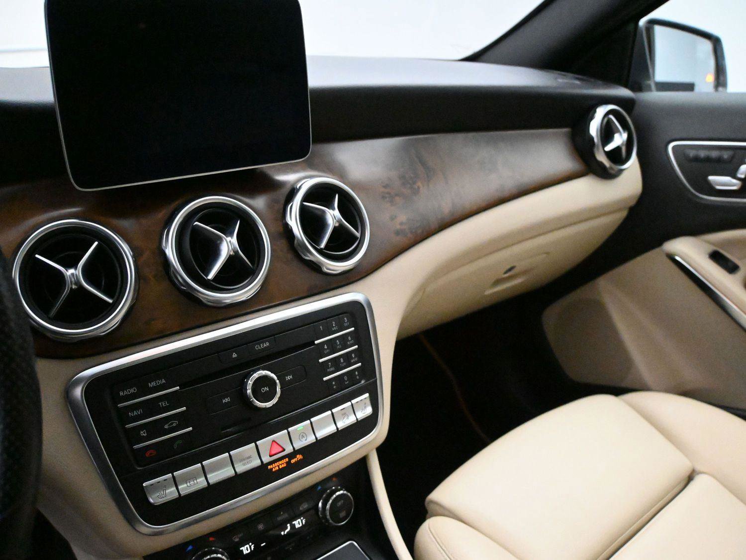 Used 2020 Mercedes-Benz GLA 250 4MATIC image 4